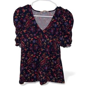 🌹 Loft dark navy blue paisley-print v-neck top with puff sleeves.